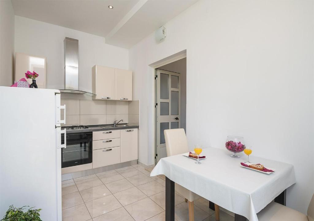 Adriatic Dream Apartments Дубровник Екстериор снимка